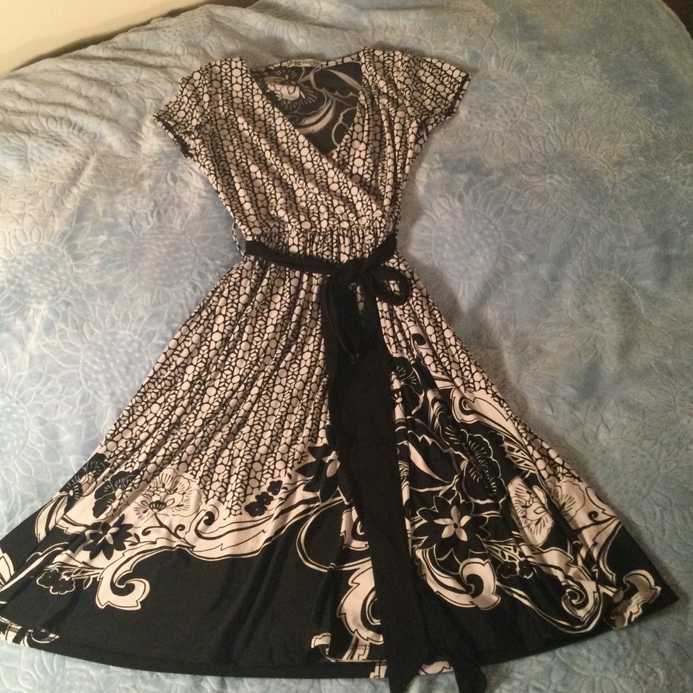 Black and White aFloral Dress by Janette